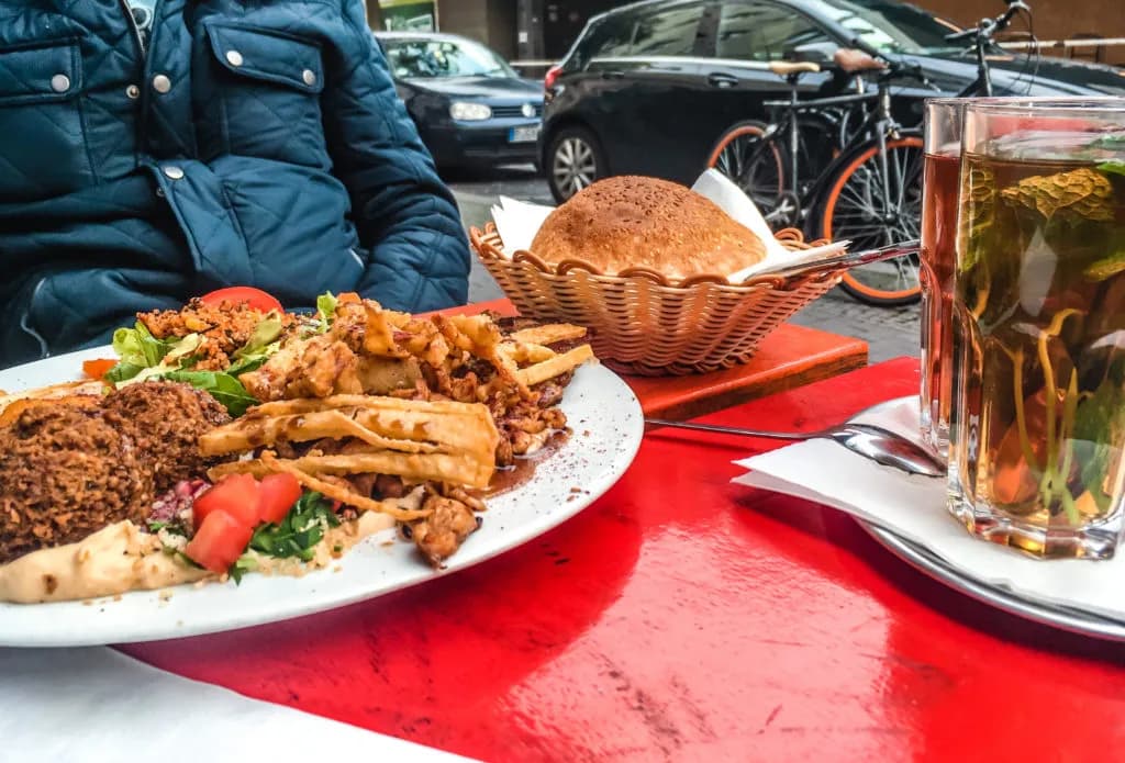 Berlin gdzie zjeść: odkryj najlepsze miejsca na pyszne jedzenie Berlin gdzie zjeść: odkryj najlepsze miejsca na pyszne jedzenie