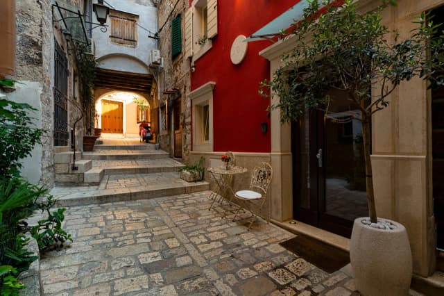 Rovinj gdzie zjeść: najlepsze restauracje, które musisz odwiedzić Rovinj gdzie zjeść: najlepsze restauracje, które musisz odwiedzić