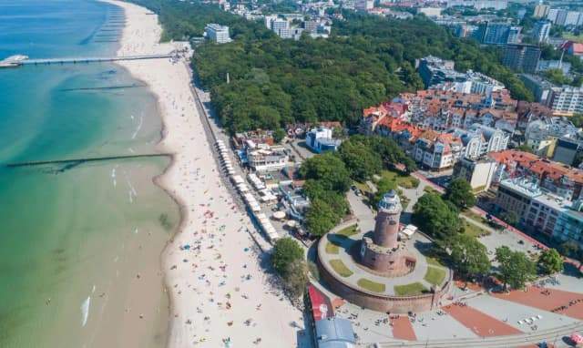 Ile kosztuje wejście na molo w Kołobrzegu? Sprawdź ceny i zniżki Ile kosztuje wejście na molo w Kołobrzegu? Sprawdź ceny i zniżki